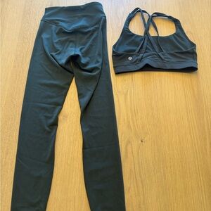 Forrest Green Activewear Set with Strappy Sports Bra